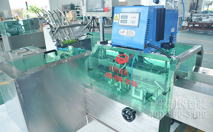 自動粘膠裝盒機