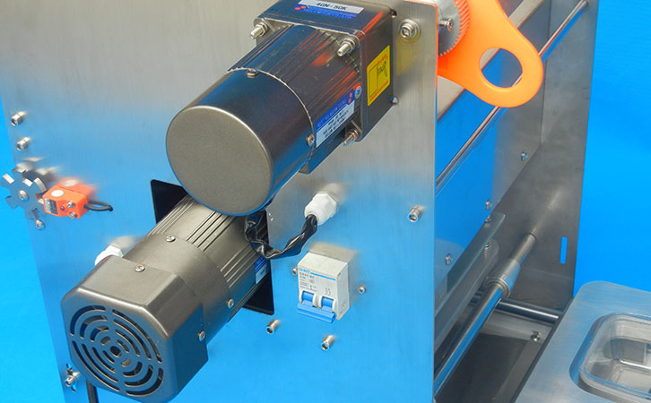 快餐飯盒一出二雙盒電動封口機